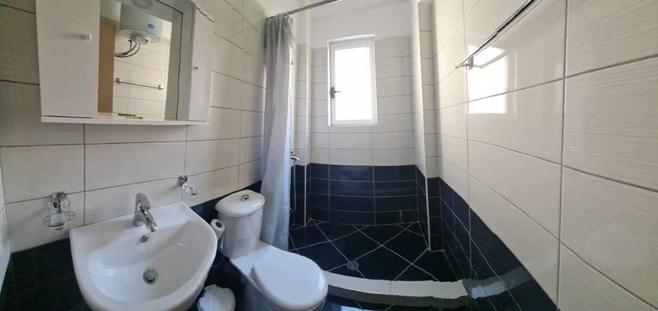 Azzura Flats Apartamento Sarandë Exterior foto
